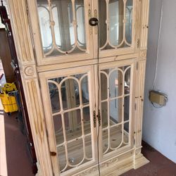 China cabinet 