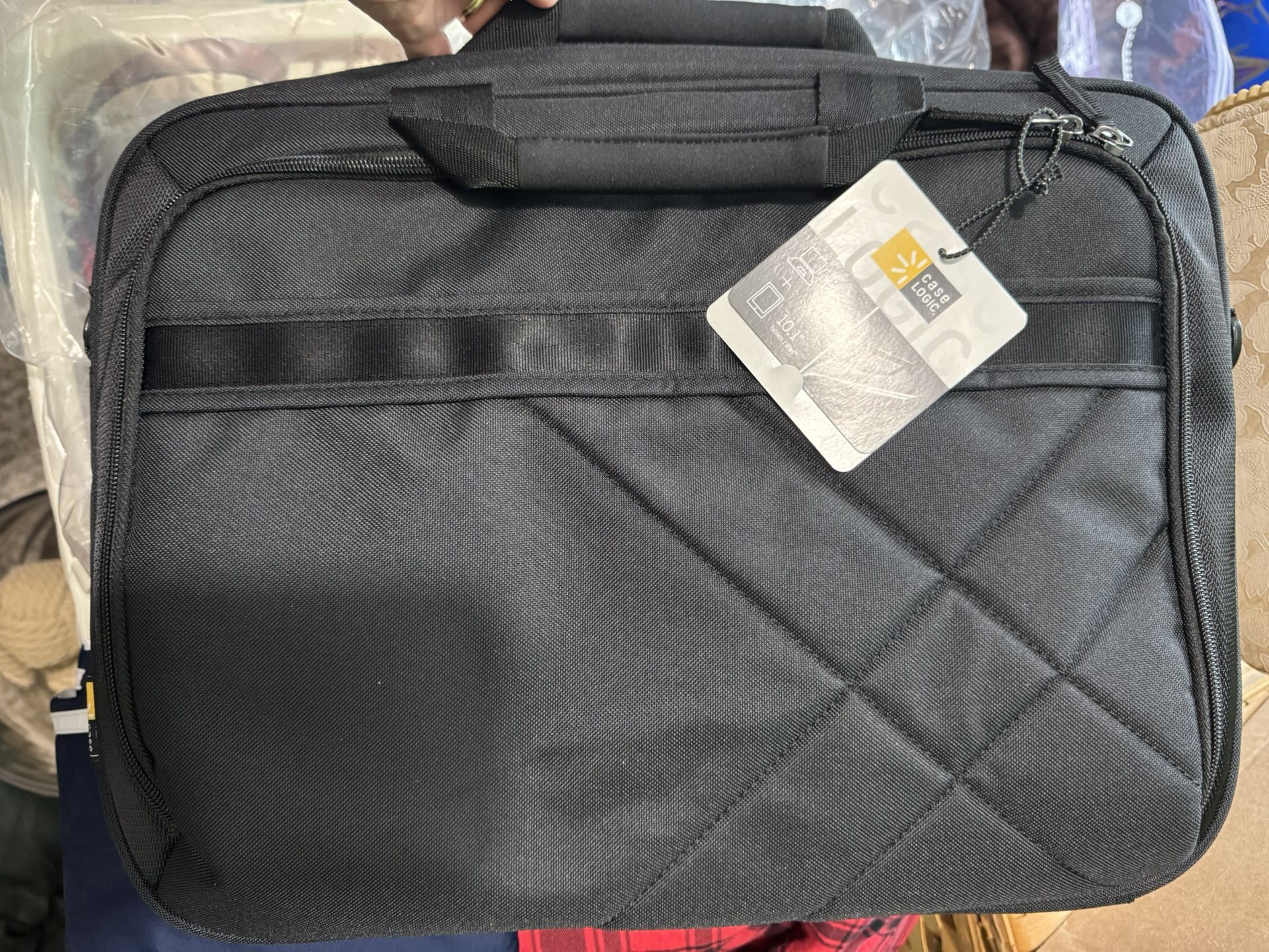 CASE LOGIC: Laptop Carry Bag, NEW, w/strap