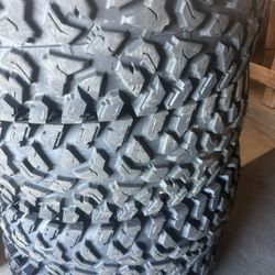 Razor 2025 Tires 
