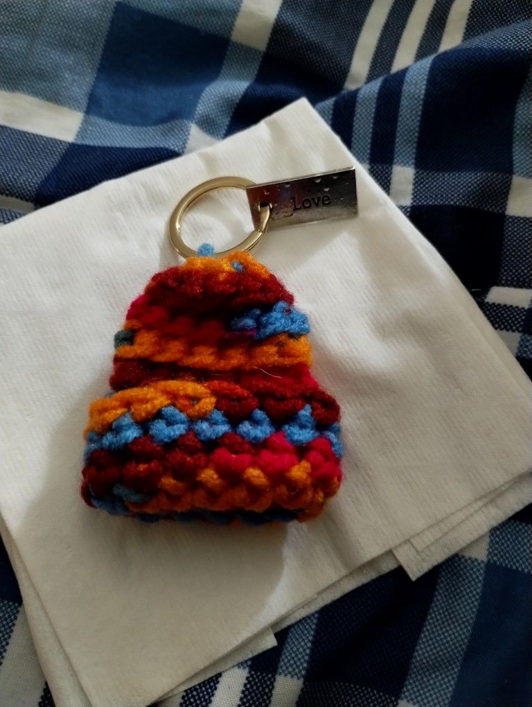 Small 'love' Mini Hat Keychain 