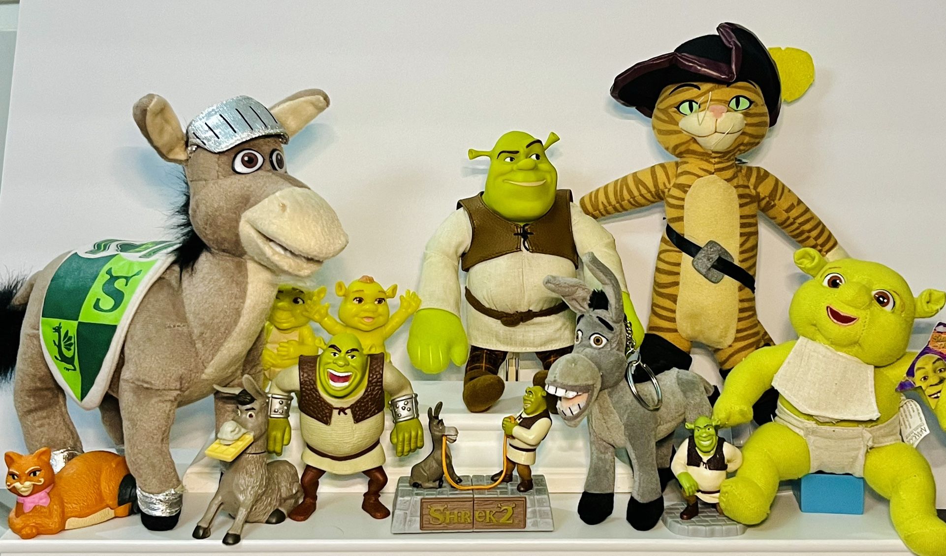 Shrek 12 Piece Toy Lot
