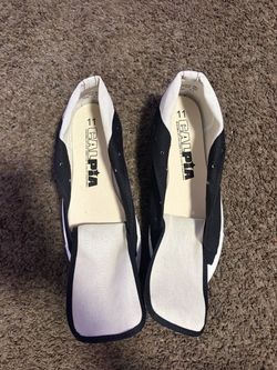 PIA PRISON SHOES size 11