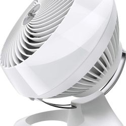 Vornado 660 Large Whole Room Air Circulator Fan with 4 Speeds and 90-Degree Tilt, 660-Large, White

