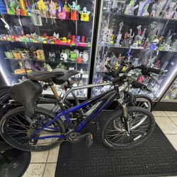 Specialized Bike / Diamondback bike - Mountain Bike