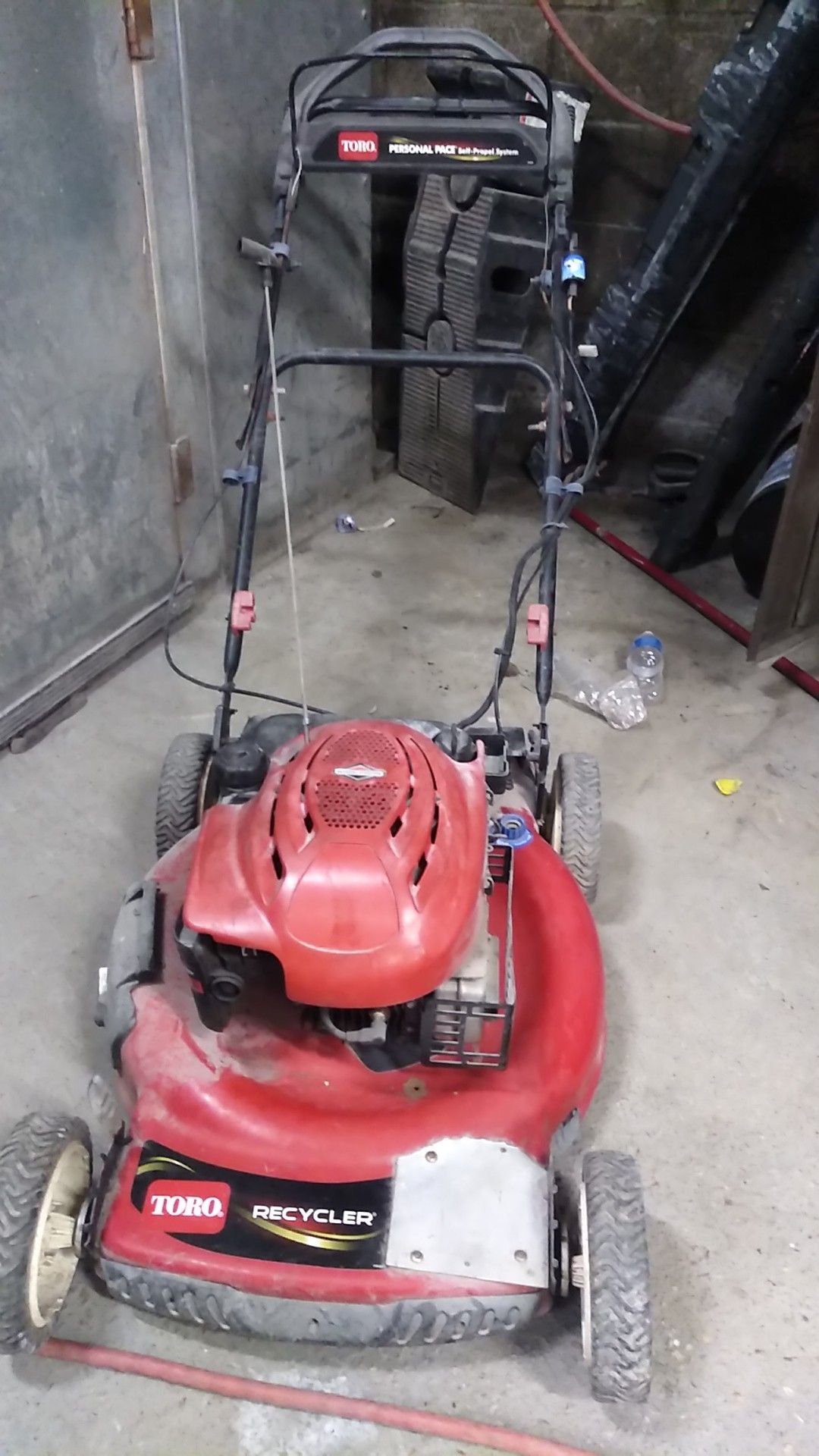 Toro lawn mower 22 inch en buenas condiciones