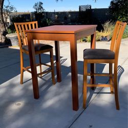 Dinning For Two Or Balcony Breakfast 