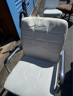 Desk chair