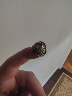 Vintage lee davis highschool ring with real ruby