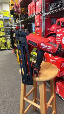 Milwaukee M18 FUEL 18-Volt Lithium-Ion Brushless Cordless Gen II 15-Gauge Angled Finish Nailer (Tool-Only)