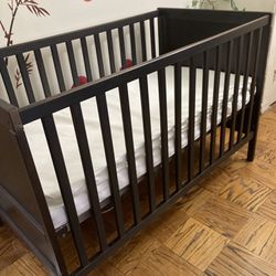 Baby Crib For sale - Like New 