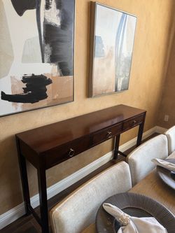 Great condition sofa table