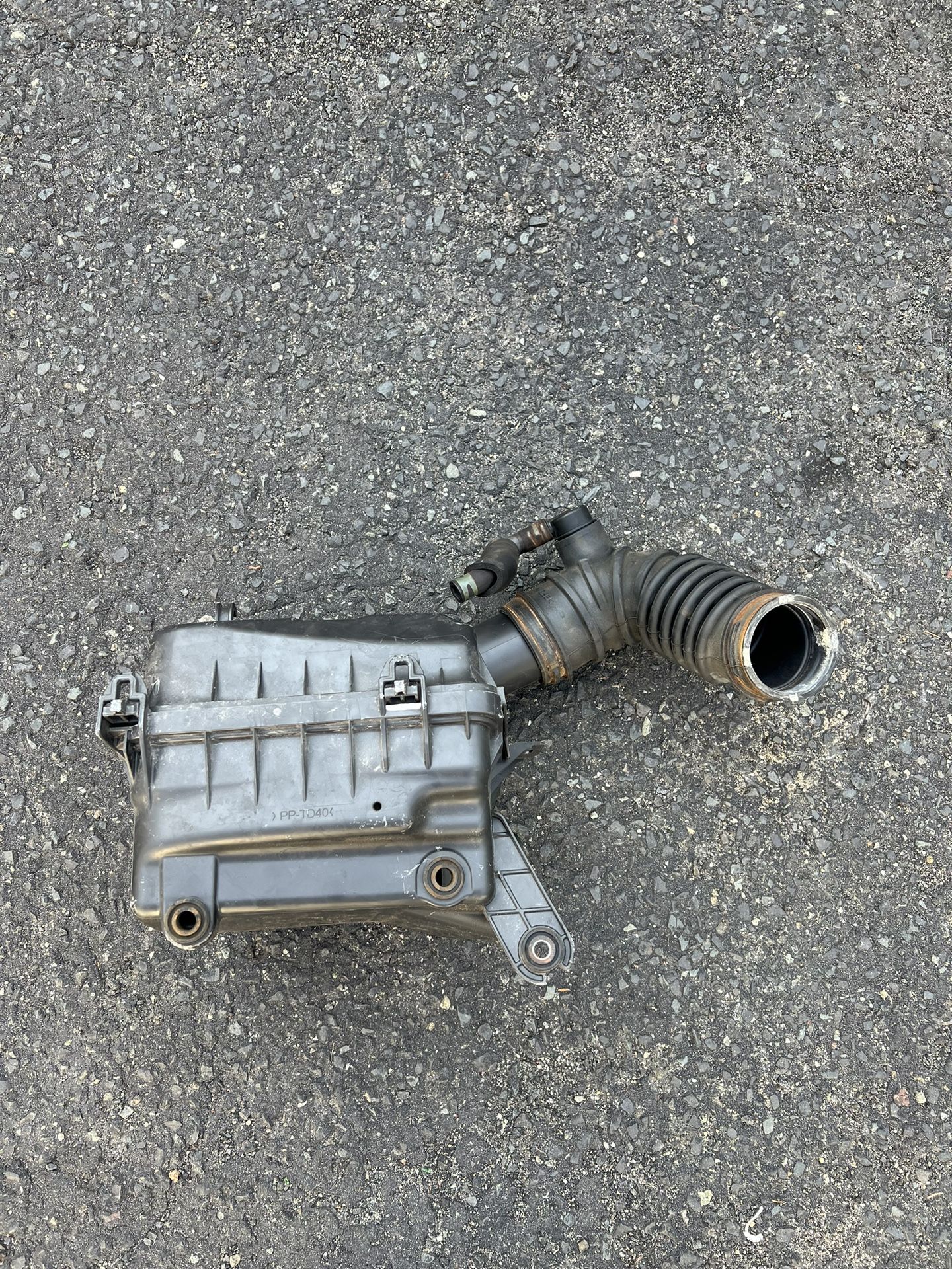 Air filter box with original intake pipe