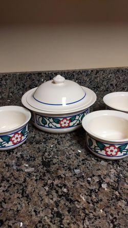 Pfaltzgraff Casserole Dish/Serving Bowls