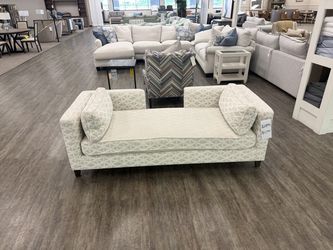 Classic Lace Settee - Cream | Sofa | Couch