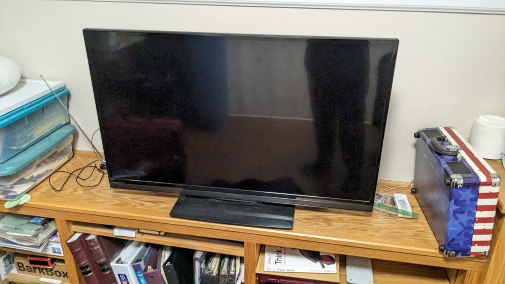 40" Insignia Hd TV