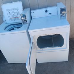 Lavadora y Secadora de gas Comercial marca Whirlpool 