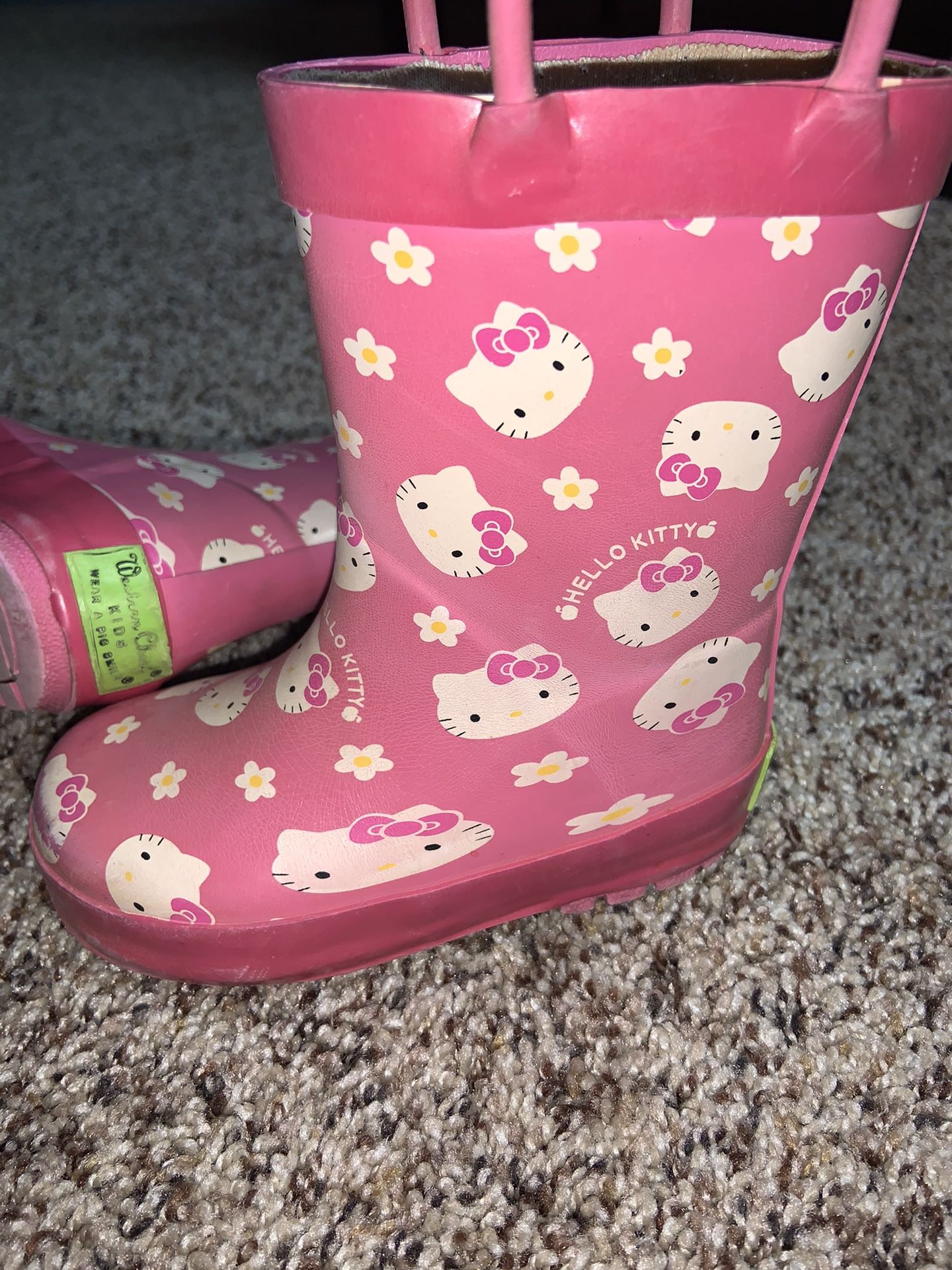 Girls hello kitty rain boot
