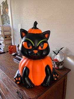 cat light up blow mold