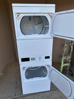 Whielpool electric dryer laundry