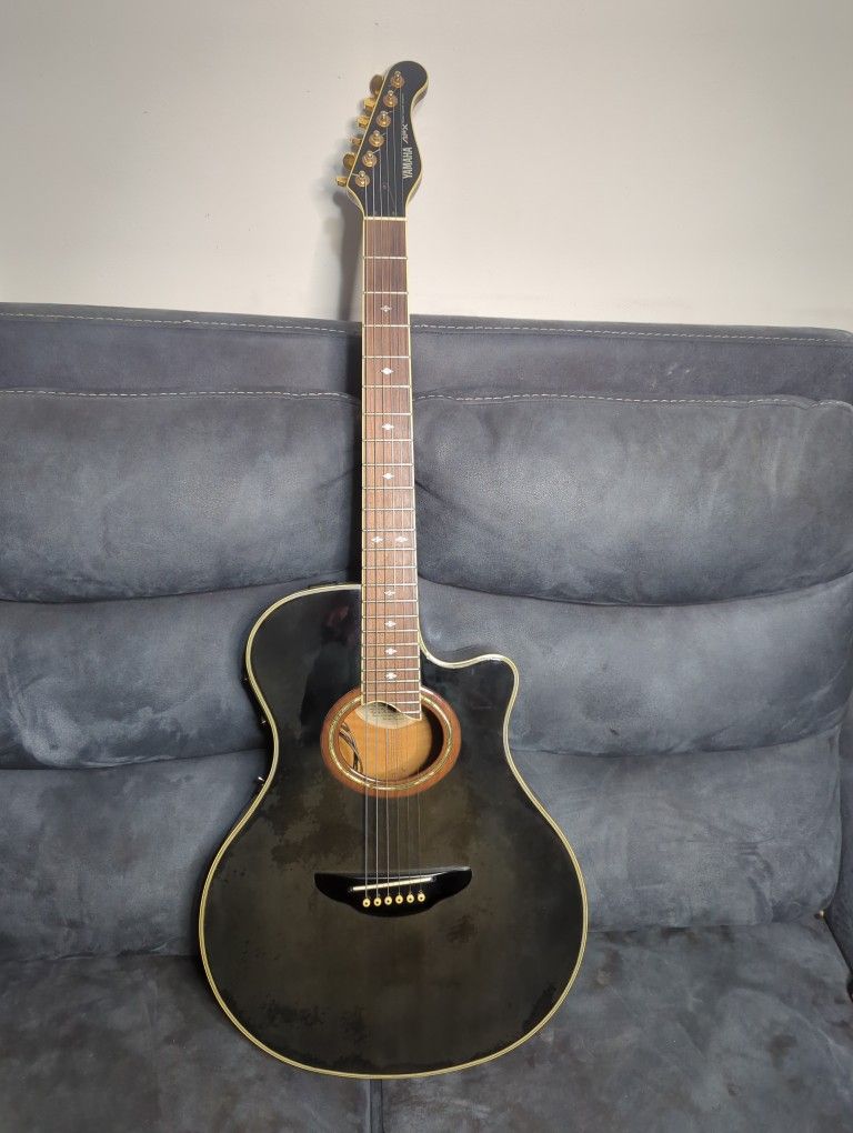 Yamaha Apx 10CS Guitar