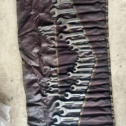 Lot of 30 Open End & Box End Wrenches Various Brands & Sizes