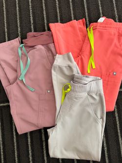 FIGS XS scrubs