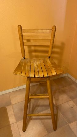 Wood bar stool