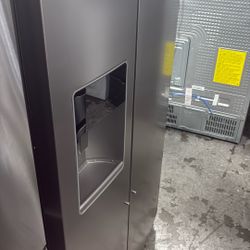Whirlpool Refrigerator 