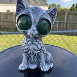 The Big Green Eyed Cat Statue