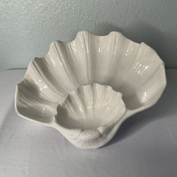 Clam shell/ oyster dish 1960’s white  pottery Japan