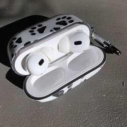 MagSafe Charging Case (USB-C) for AirPods Pro 2