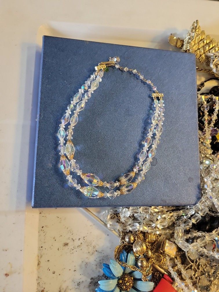 1950's AURORA BOREALIS Beads Necklace