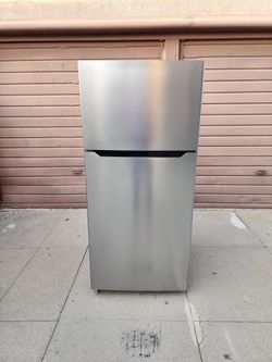 3MONTHS WARRANTY 30X30X66 INSIGNIA FRIDGE 18CUFT SILVER