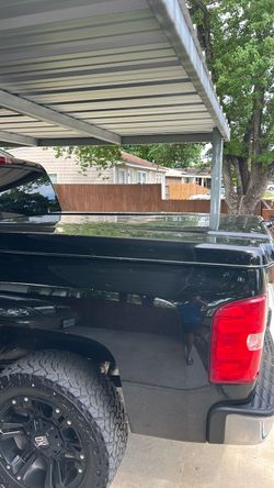 Sung top for a 2011 Chevy Silverado $500
