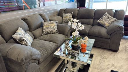 Sofa/ Loveseat/ Set De Sala/ Living Room Set/ Special Offert/ Financing Available.