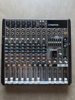 Mackie Mixer