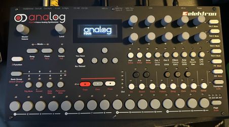 Elektron Analog Four Mk1 -with upgraded display and decksaver