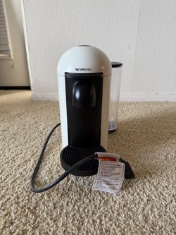 Nespresso Vertuo Plus Coffee Machine White