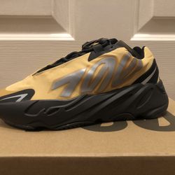 Adidas Yeezy Boost 700 MNVN Honey Flux Size 6