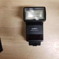 MINOLTA MAXXUM 4000AF FLASH!!