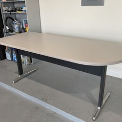 Desk / Table
