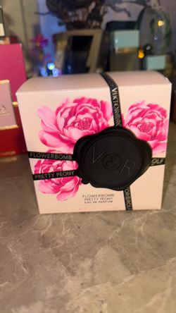 FLOWERBOMB Pretty Peony