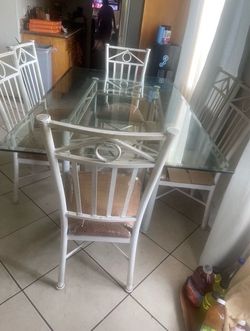 Hermoso Comedor de Vidrio