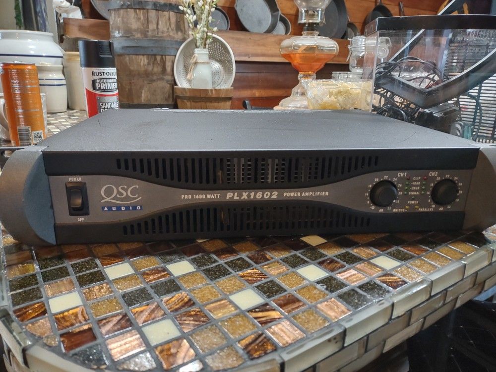 Qsc Audio Amp 1600 Watt Pro PlX 1602 Power Amplifier