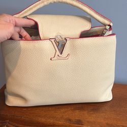 L V Design looking bag
