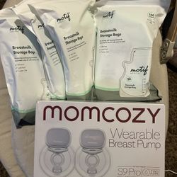 Wearable Momcozy Breast Pump w/ 400ct Motif Breastmilk Storage Bags