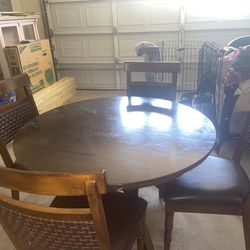 Great Condition dinning Table 