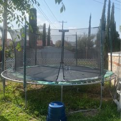 Trampoline 