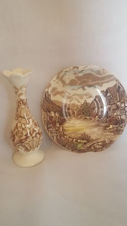 Olde English Countryside Plate and Charlatte Royal Crownford Ironstone England Vase