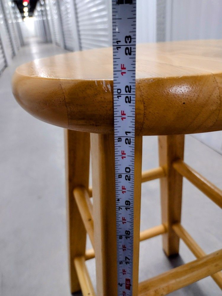 22" Honey Blonde Wooden Bar Stool